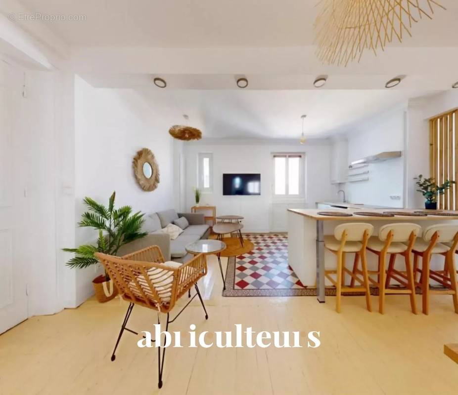 Appartement à SAINT-ETIENNE