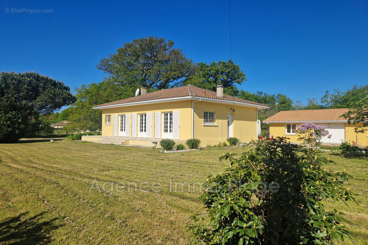 Maison à GRAYAN-ET-L&#039;HOPITAL