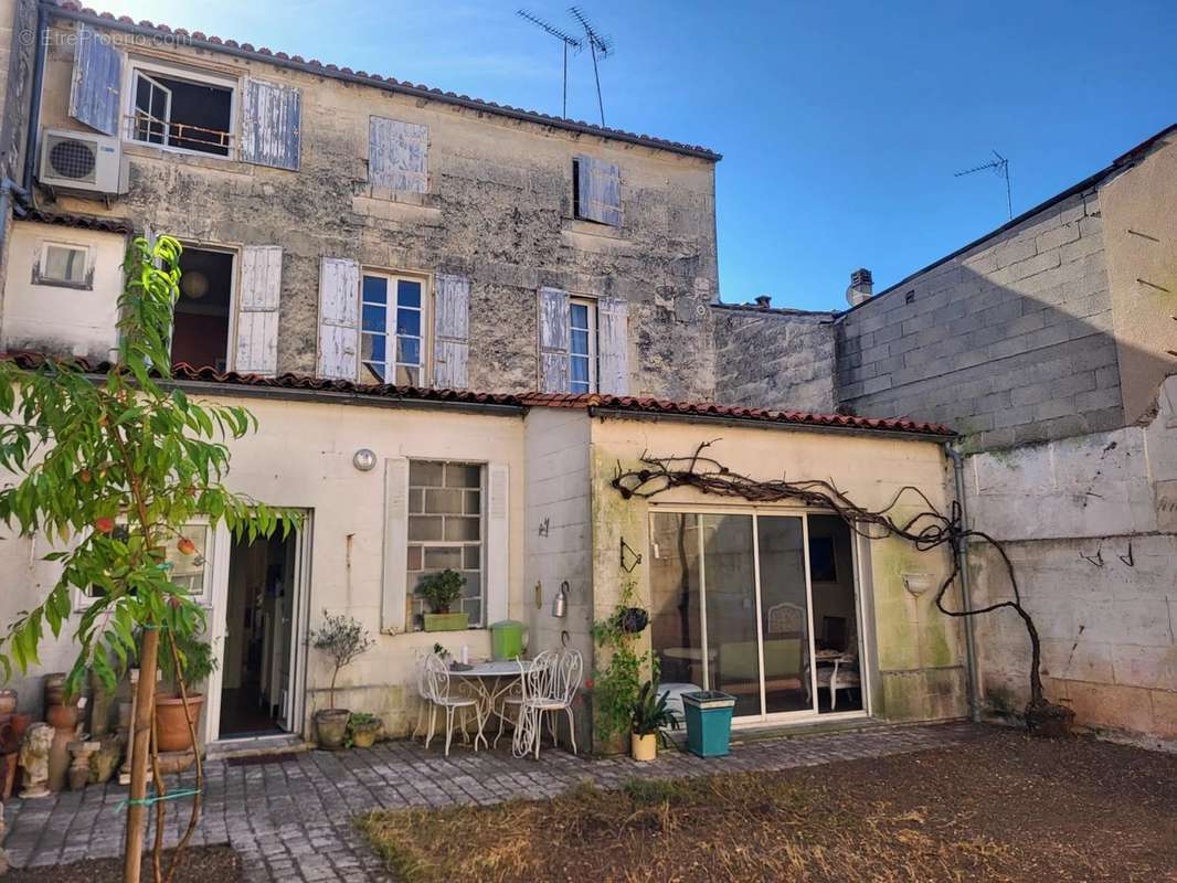 Maison à JARNAC