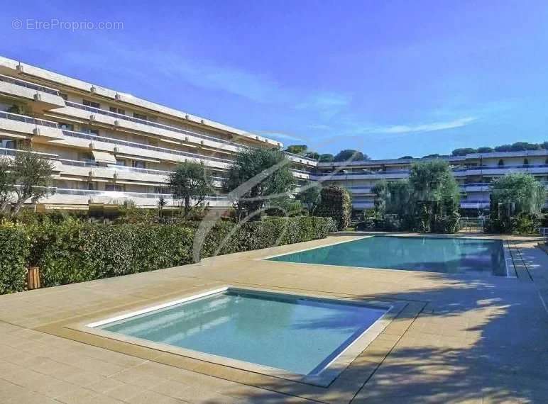 Appartement à ROQUEBRUNE-CAP-MARTIN