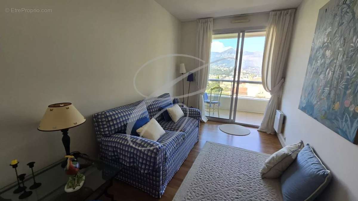 Appartement à ROQUEBRUNE-CAP-MARTIN