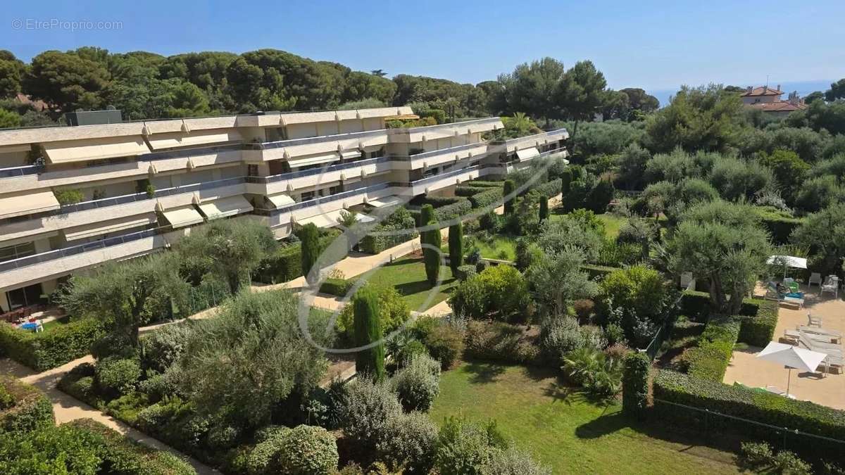 Appartement à ROQUEBRUNE-CAP-MARTIN