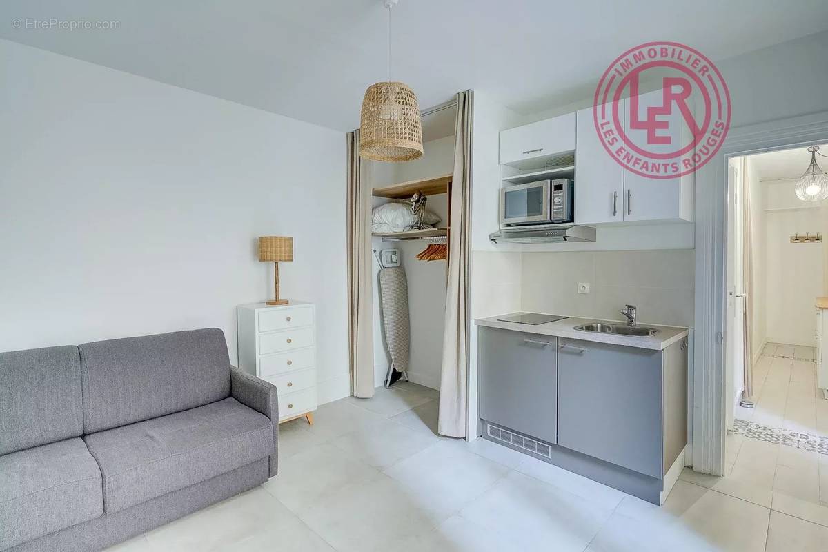 Appartement à PARIS-7E