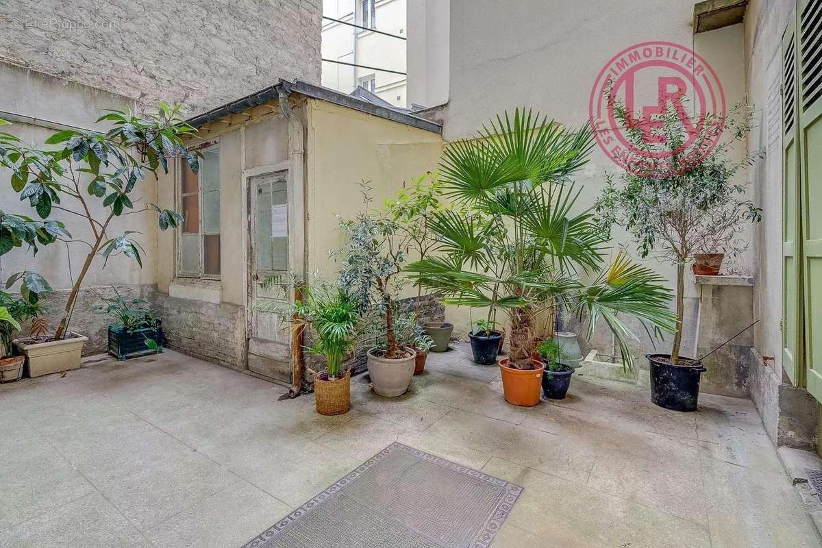 Appartement à PARIS-7E