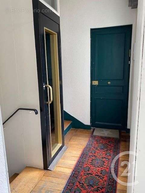 Appartement à NEUILLY-SUR-SEINE