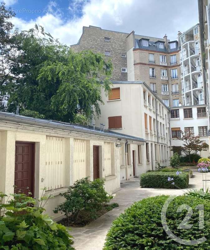 Appartement à NEUILLY-SUR-SEINE