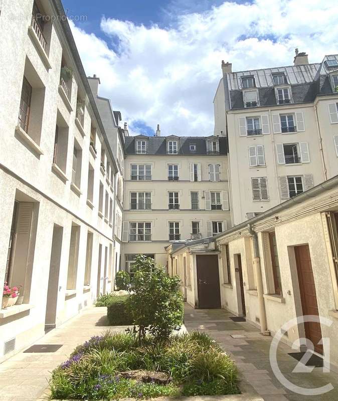 Appartement à NEUILLY-SUR-SEINE