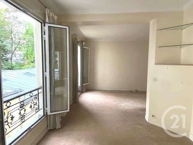 Appartement à NEUILLY-SUR-SEINE