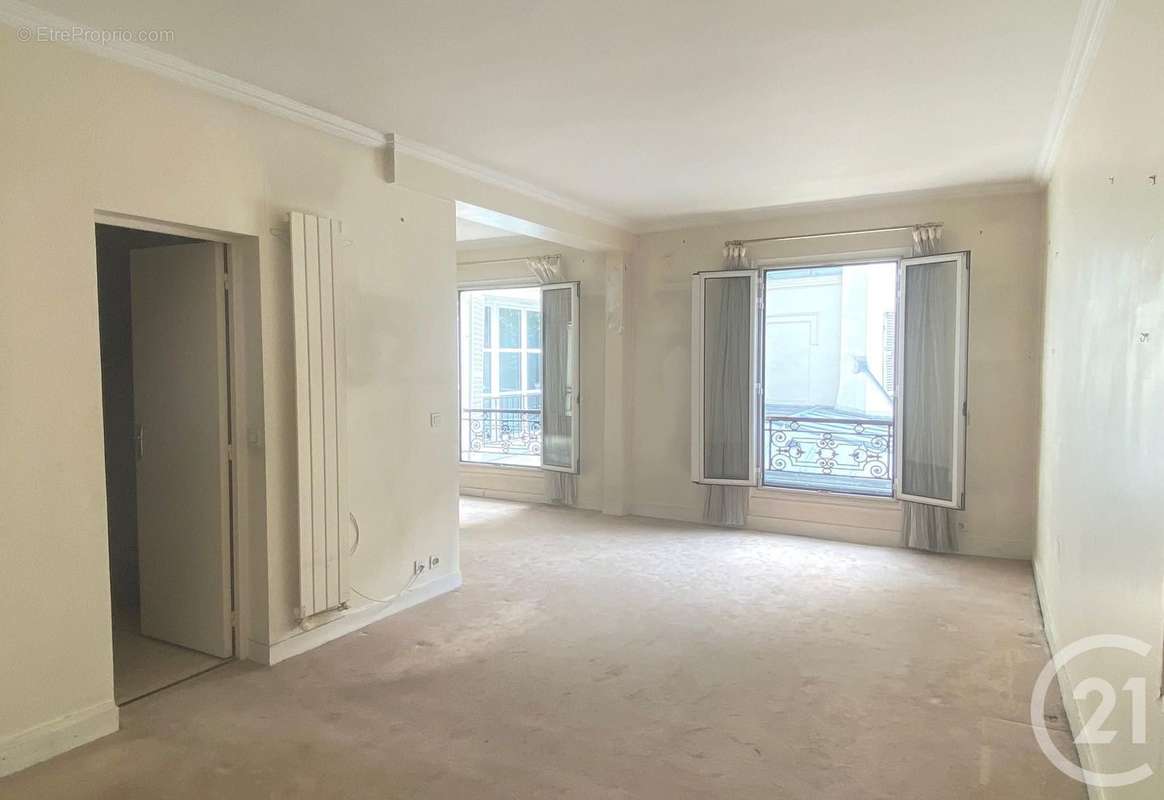 Appartement à NEUILLY-SUR-SEINE