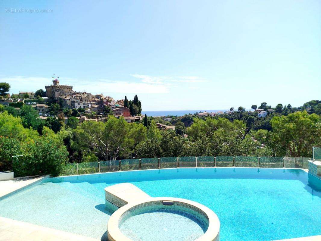 Maison à CAGNES-SUR-MER