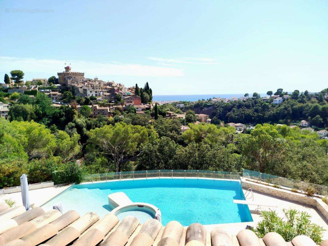 Maison à CAGNES-SUR-MER