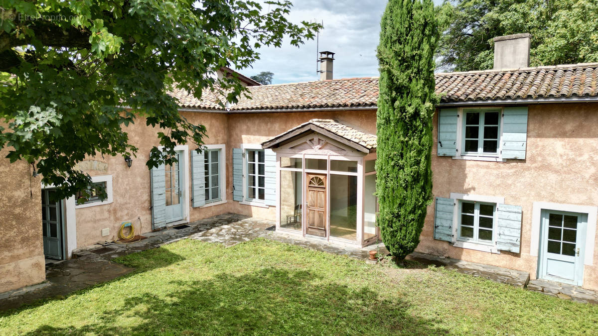 Maison à CHAMPAGNE-AU-MONT-D&#039;OR