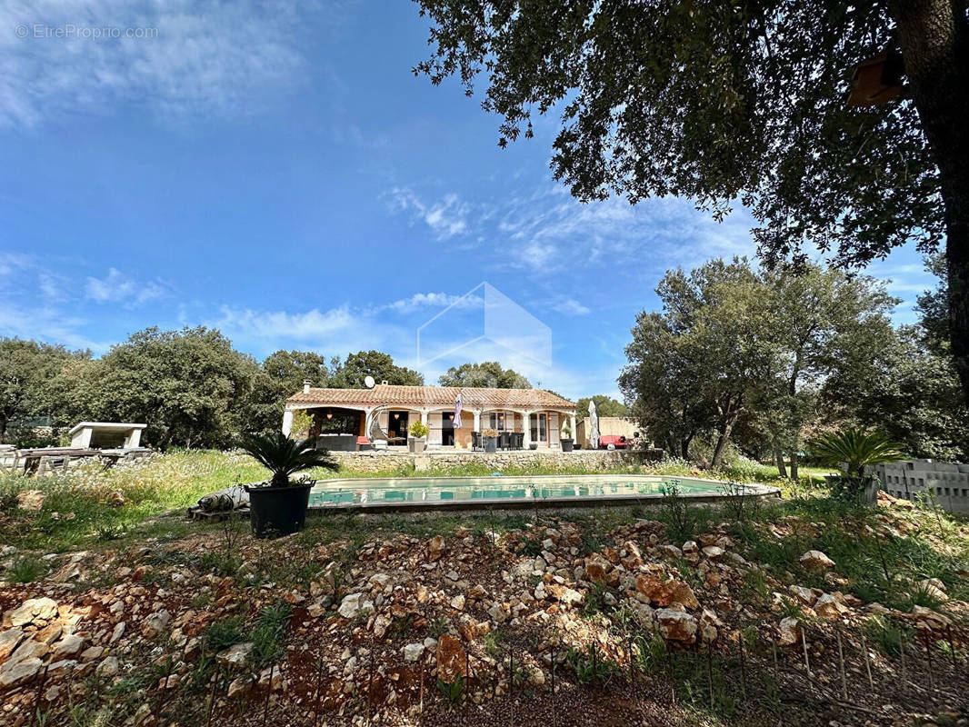 Maison à SAINT-MAXIMIN-LA-SAINTE-BAUME