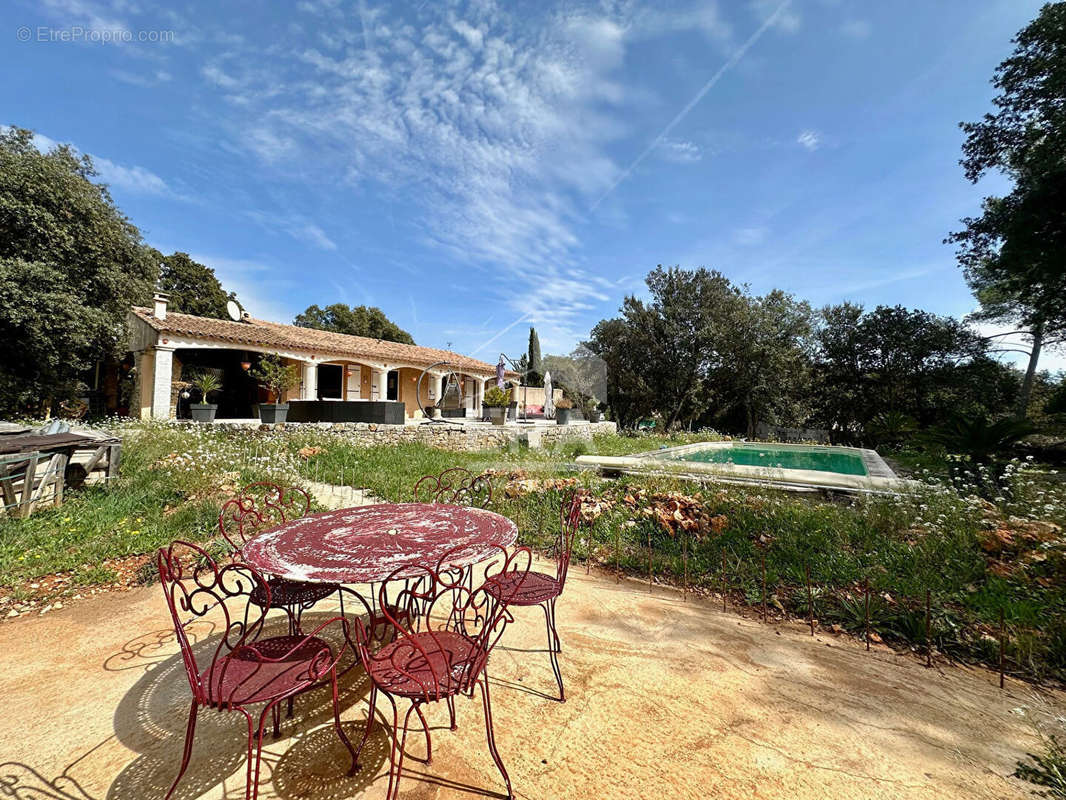 Maison à SAINT-MAXIMIN-LA-SAINTE-BAUME