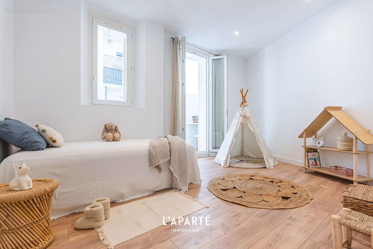 Appartement à MARSEILLE-7E