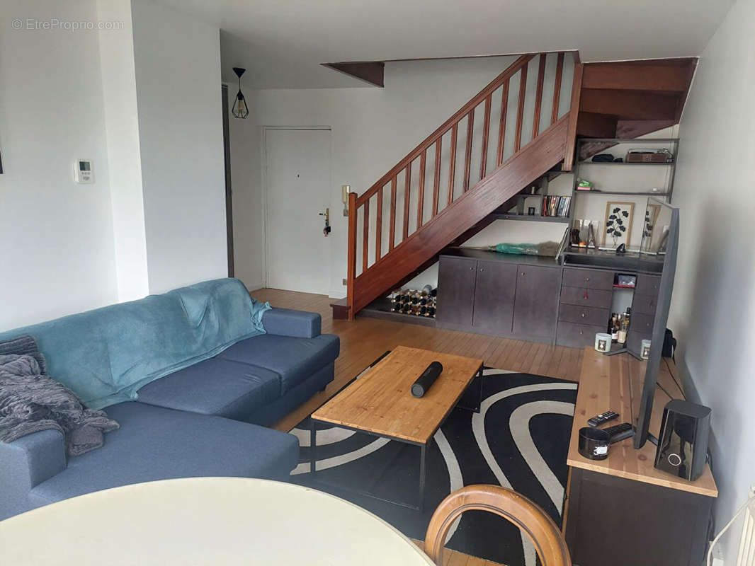 Appartement à COURBEVOIE