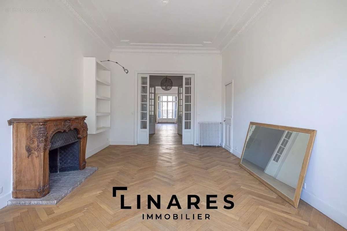 Appartement à MARSEILLE-8E