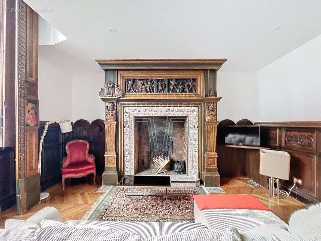 Appartement à PARIS-17E