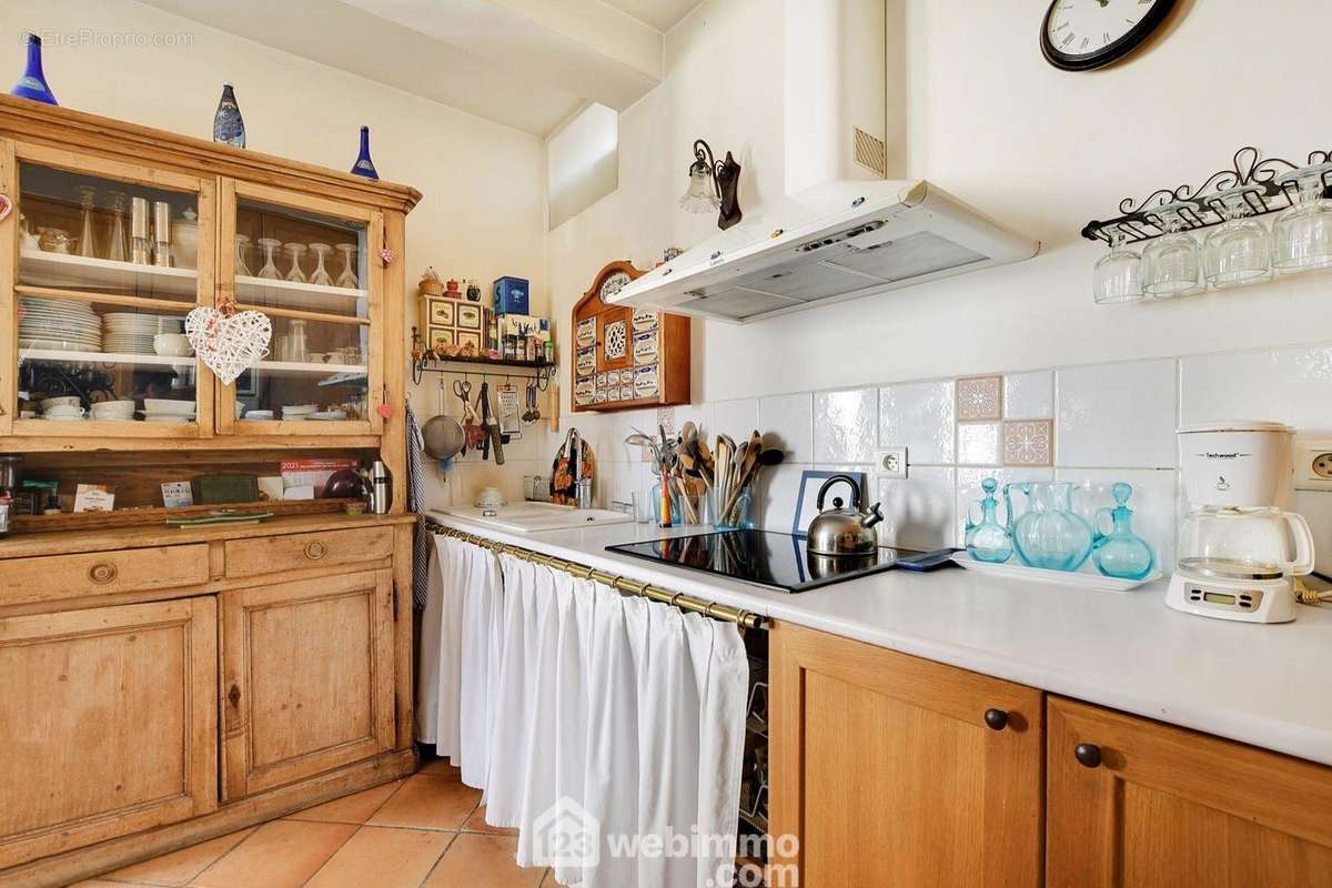 Appartement à PARIS-10E