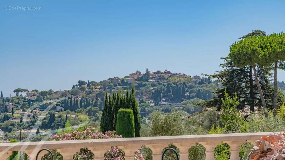 Maison à MOUGINS