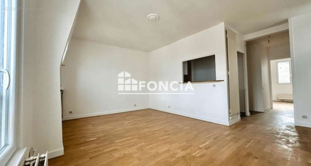 Appartement à PARIS-20E