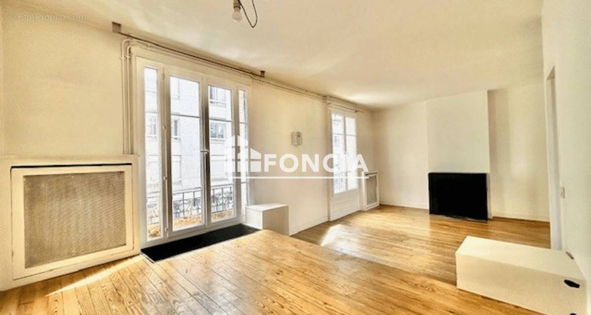 Appartement à PARIS-20E