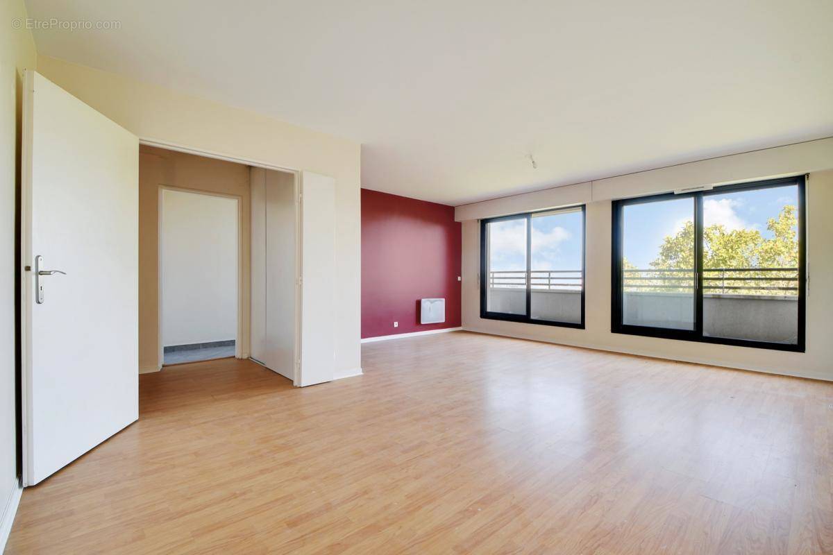 Appartement à PARIS-19E