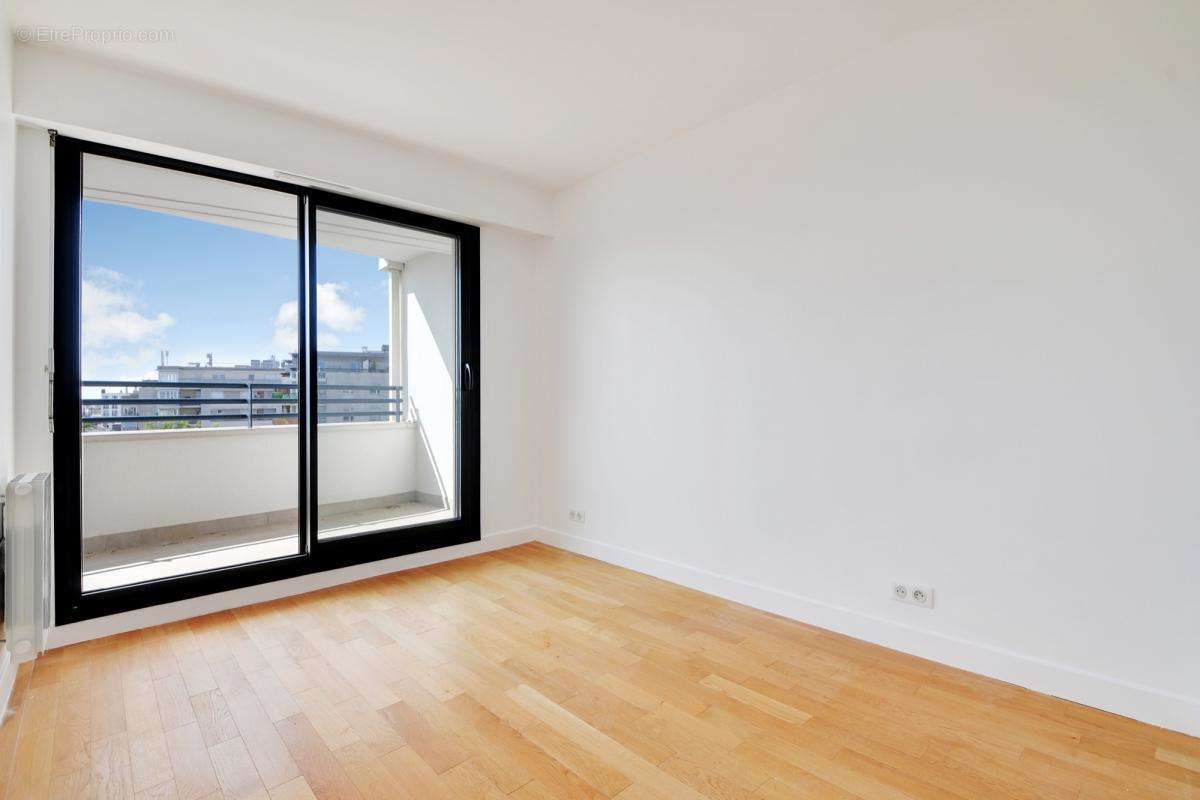 Appartement à PARIS-19E