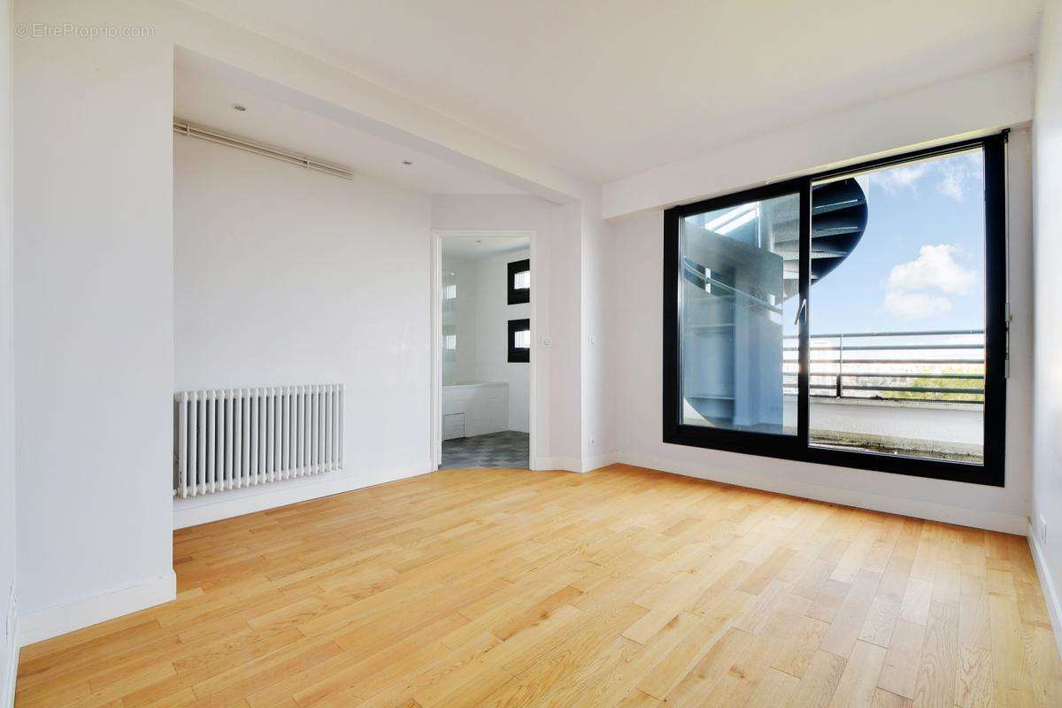 Appartement à PARIS-19E