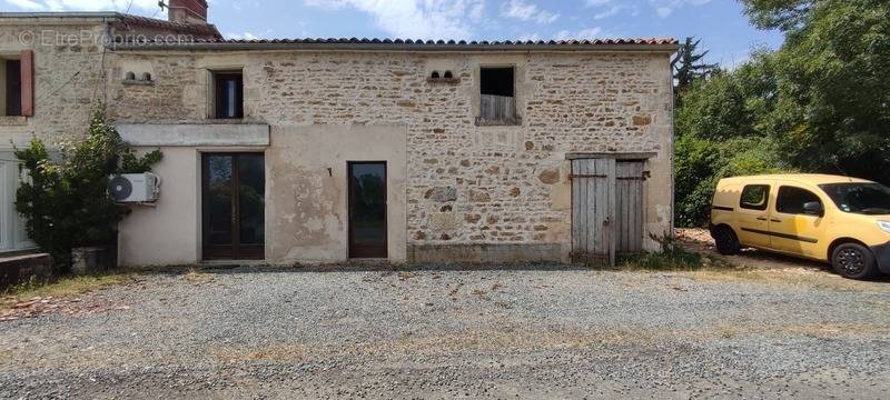 Maison à MARSAIS-SAINTE-RADEGONDE