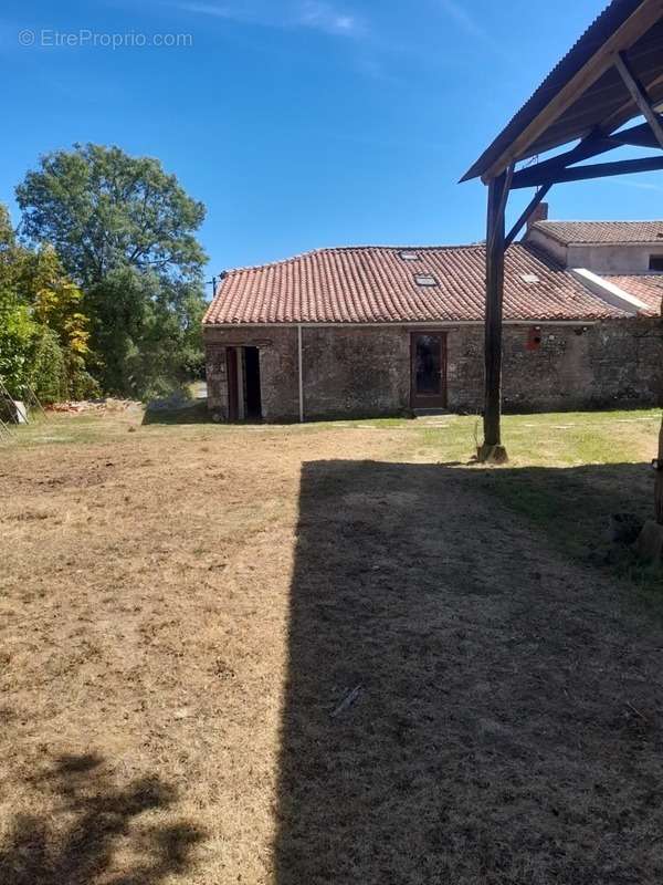 Maison à MARSAIS-SAINTE-RADEGONDE