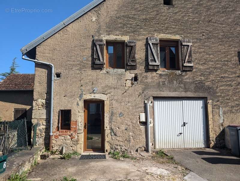 Maison à SCEY-SUR-SAONE-ET-SAINT-ALBIN