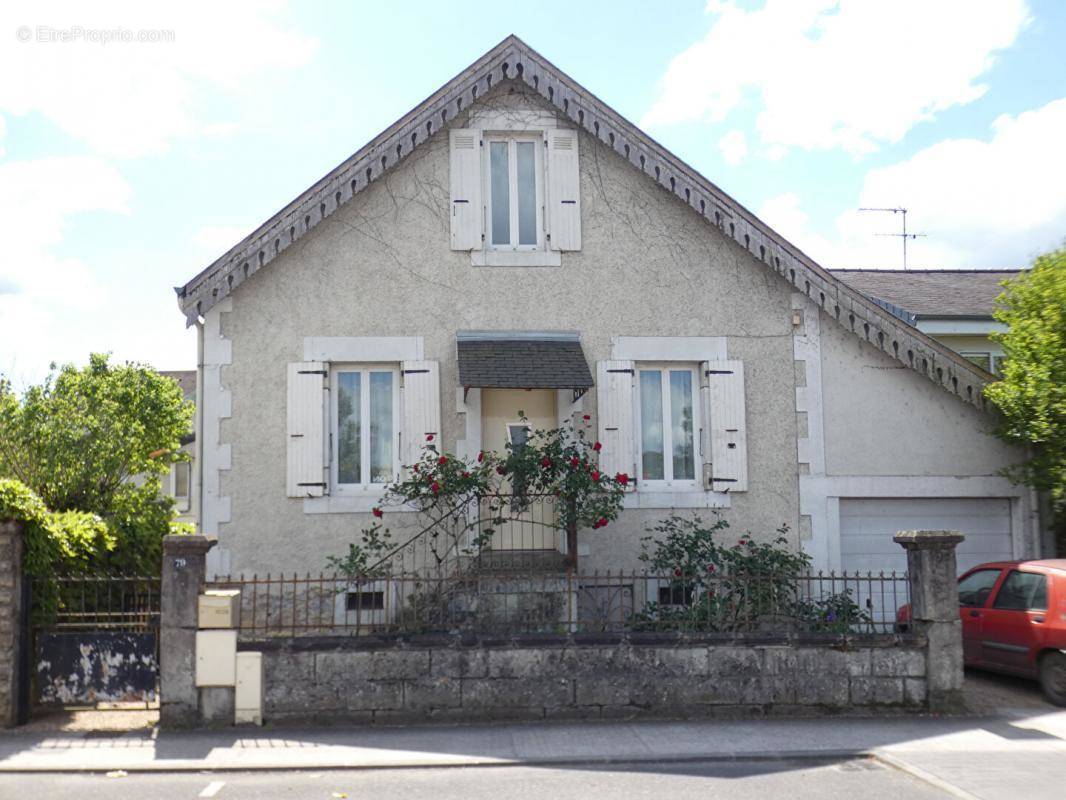 Maison à TERRASSON-LAVILLEDIEU