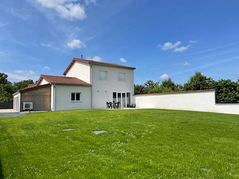 Maison à FERRIERES