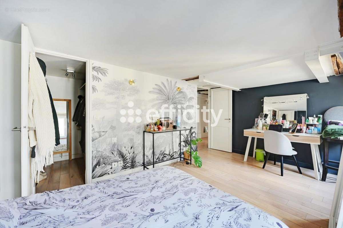 Appartement à PARIS-2E