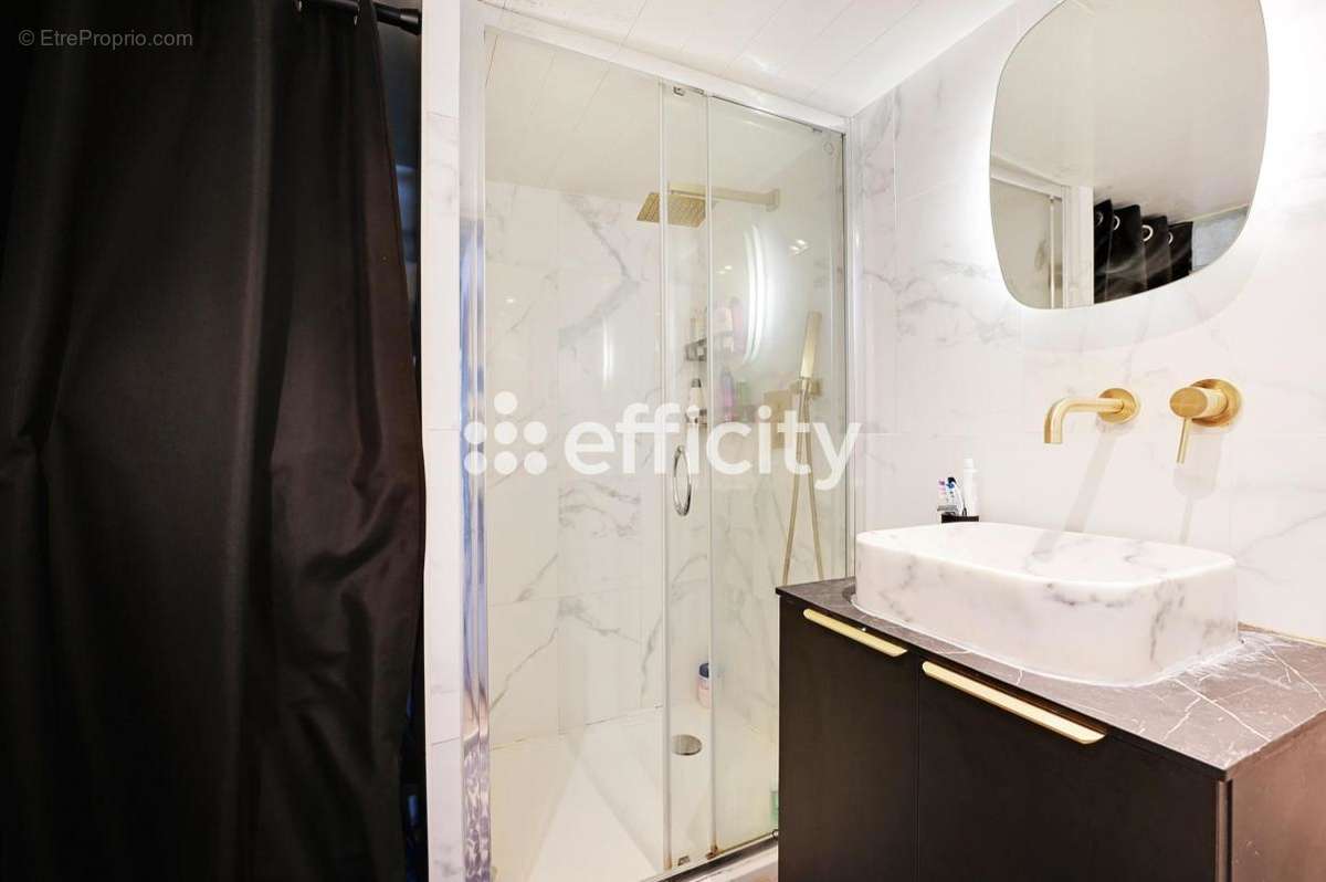 Appartement à PARIS-2E