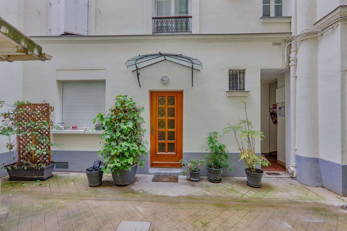 Appartement à PARIS-11E