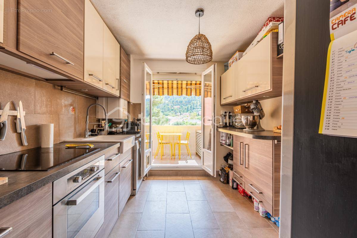 Appartement à HYERES