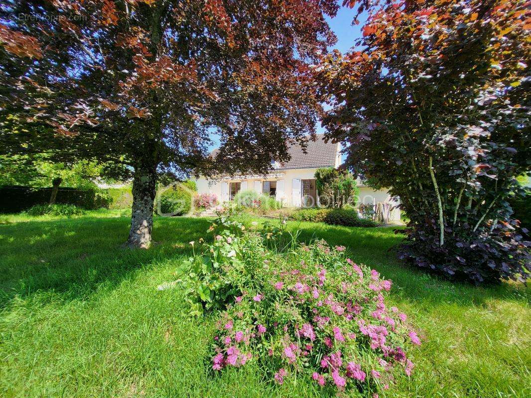 Maison à AZAY-LE-RIDEAU