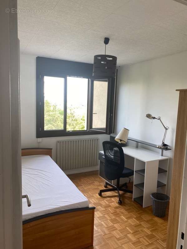 Appartement à SAINT-GENIS-LAVAL