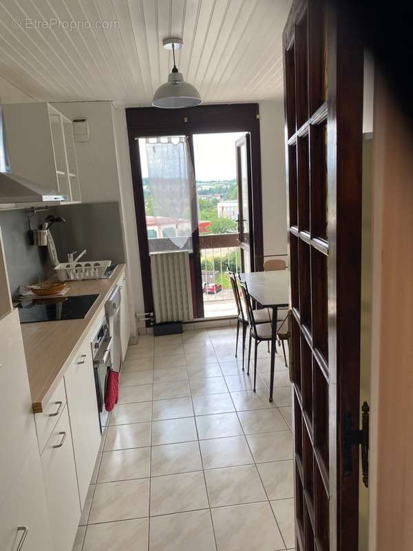 Appartement à SAINT-GENIS-LAVAL