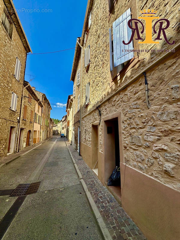 Maison à FLASSANS-SUR-ISSOLE