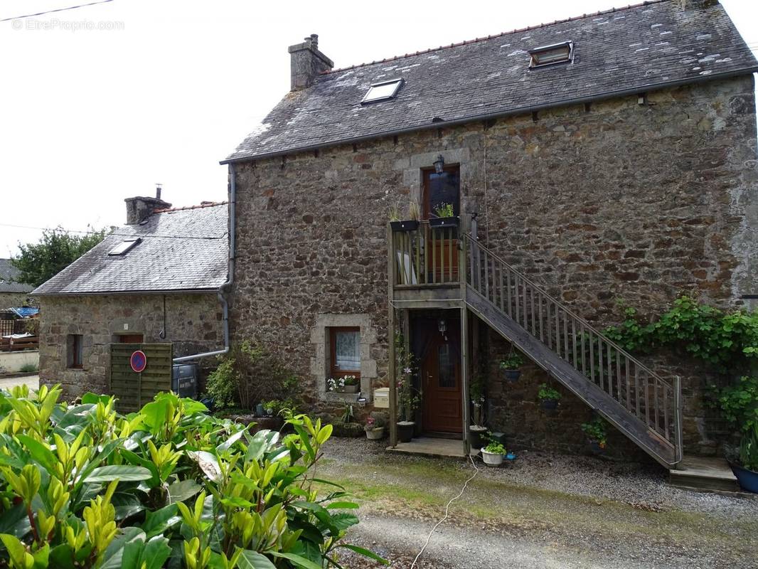 Maison à ROSTRENEN