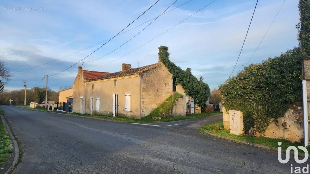 Photo 1 - Maison à CERSAY