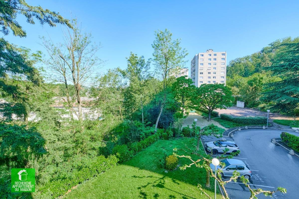 Appartement à SAINTE-FOY-LES-LYON