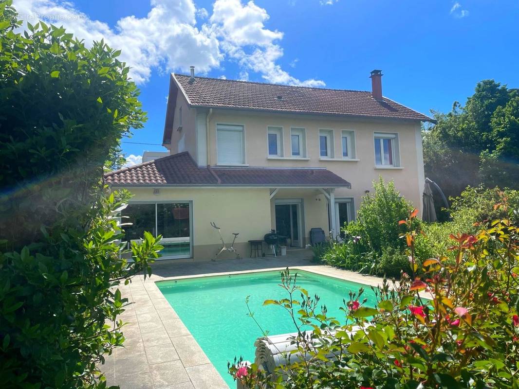 Maison à SAINTE-FOY-LES-LYON