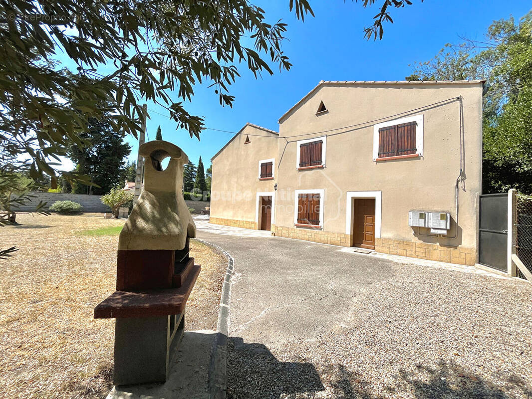 Maison à CHATEAURENARD