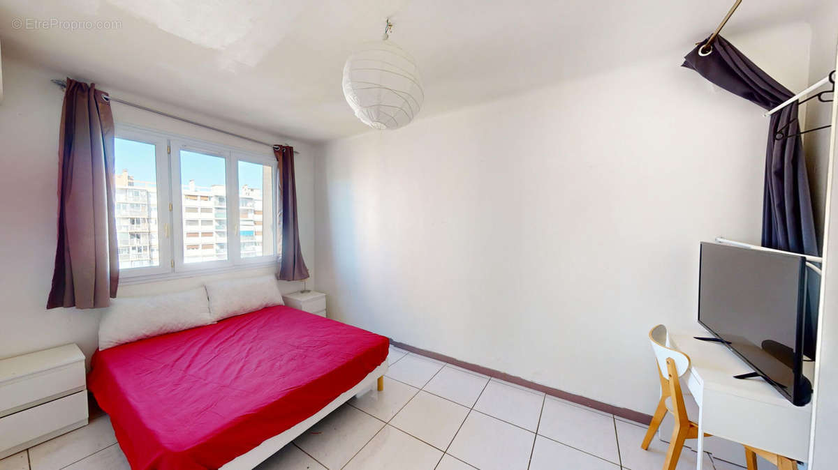 Appartement à MARSEILLE-5E