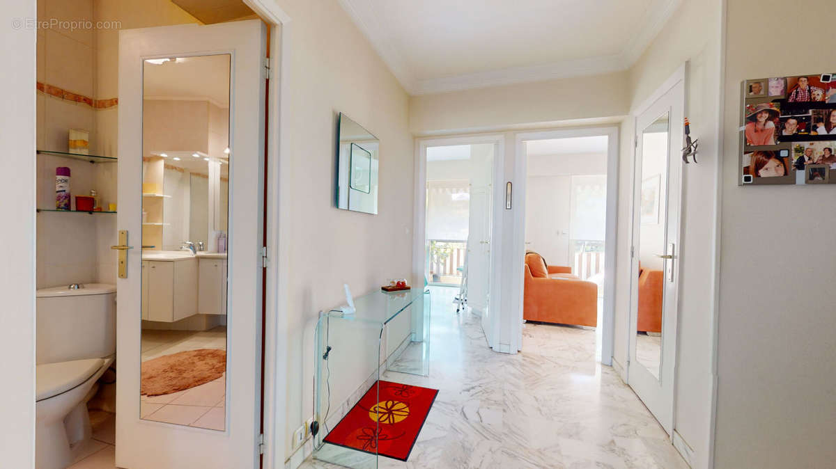 Appartement à VILLENEUVE-LOUBET