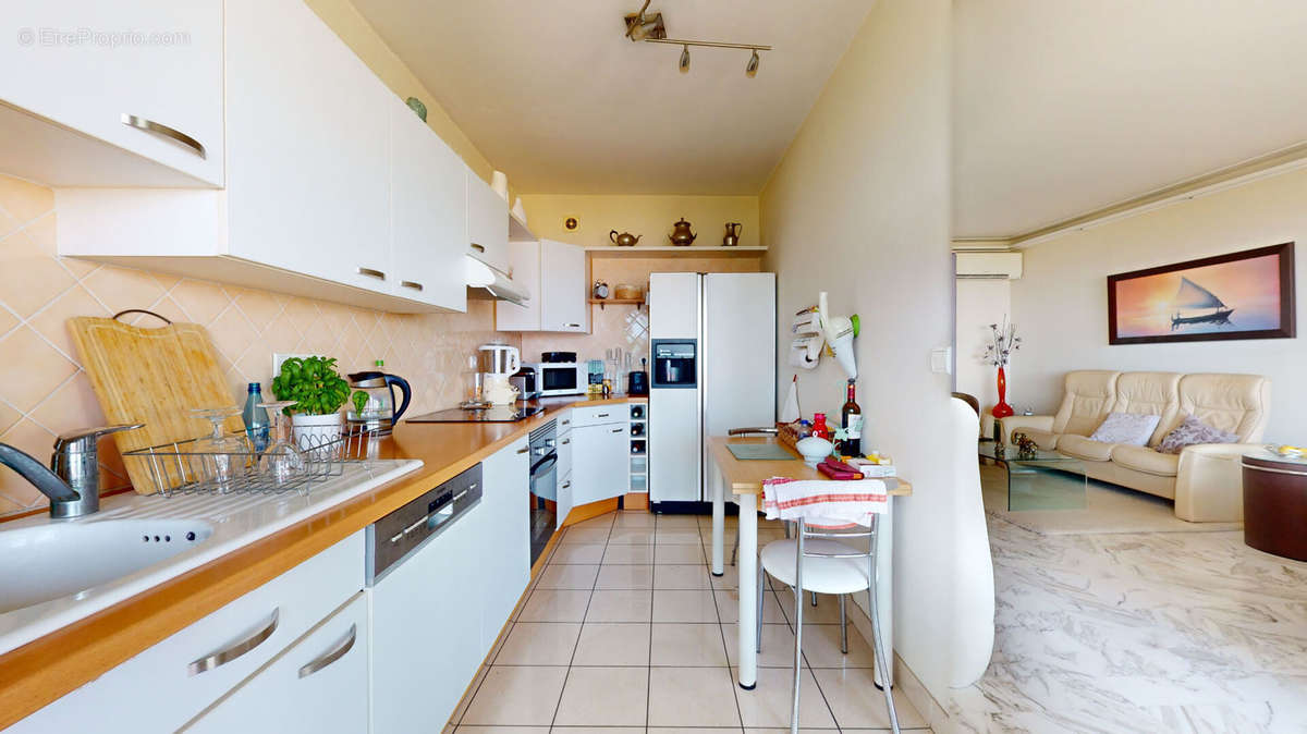 Appartement à VILLENEUVE-LOUBET